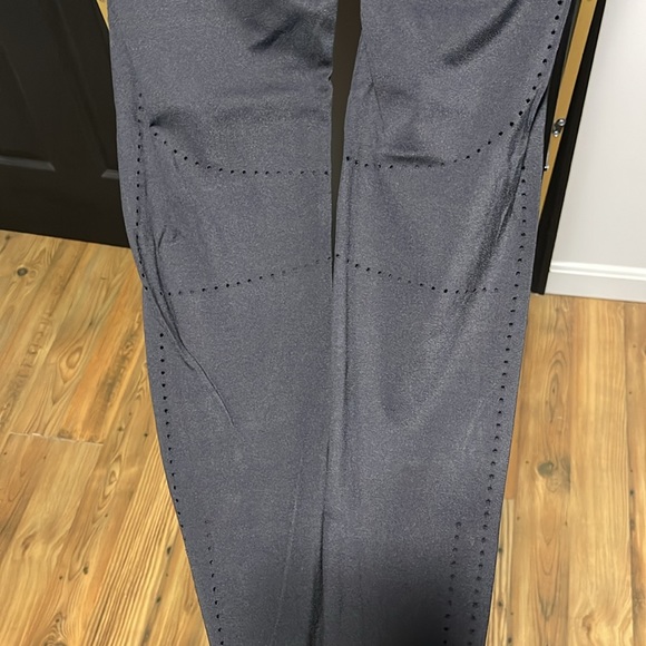 Gymshark Black Leggings - Picture 3 of 4